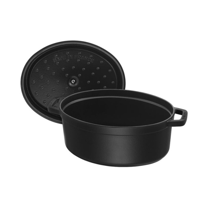 Staub Oval Cocotte in Enamelled Cast Iron 27cm | Staub | Mimocook