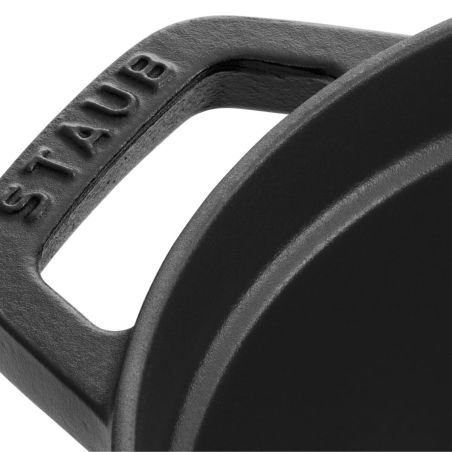 Staub Oval Cocotte in Enamelled Cast Iron 27cm | Staub | Mimocook