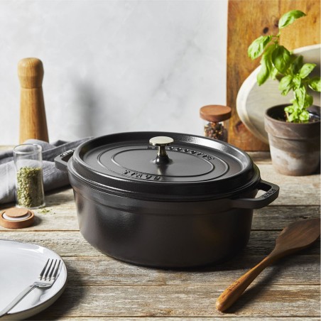 Staub Ovale Cocotte aus Emailliertem Gusseisen 31cm | Staub | Mimocook