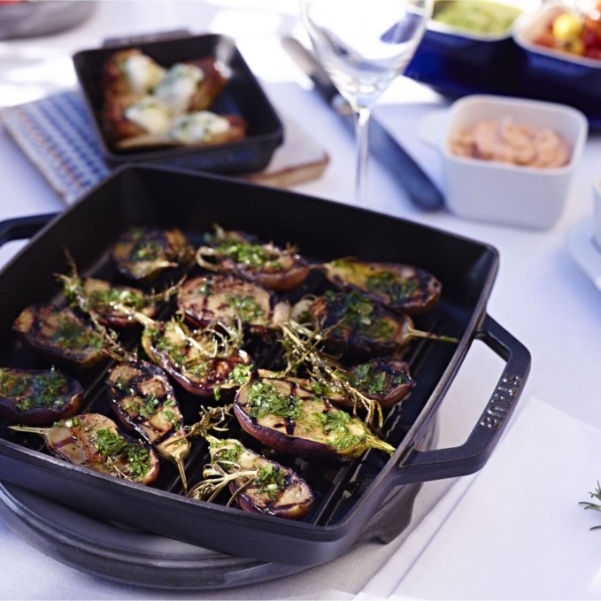 Staub grill pan with two handles in Enamelled Cast Iron 28cm | Staub | Mimocook