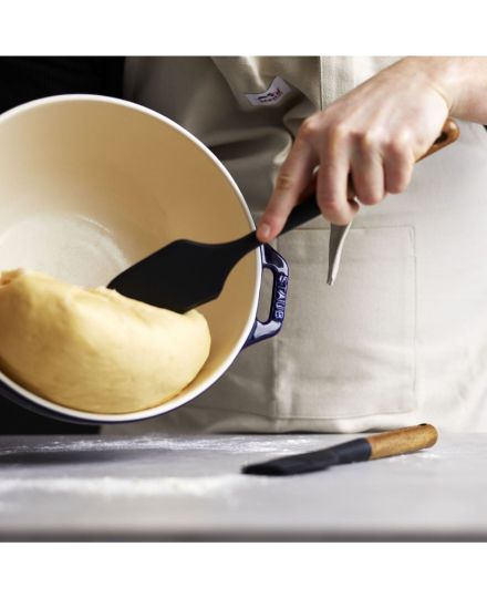 Staub 30 cm Silicone Pastry scraper | Staub | Mimocook
