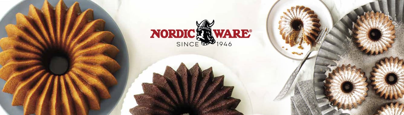 Nordic Ware Very Merry Bundt Pan